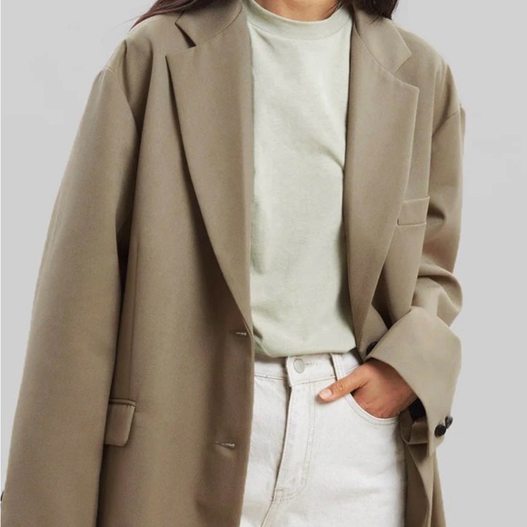 The Frankie Shop Desert Taupe Blazer - Picture 3 of 16